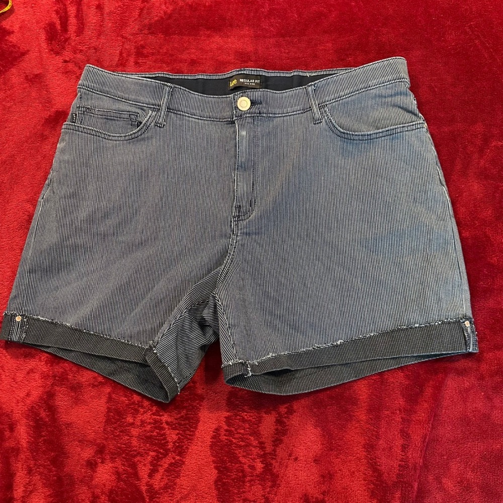 Lee Regular Fit Mid Rise Pinstripe Denim‎ Shorts Blue White Cuffed Womens 18M